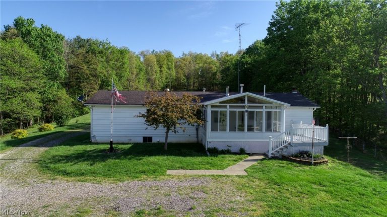 7312 Bowie Road, Cambridge, OH - Photo 3