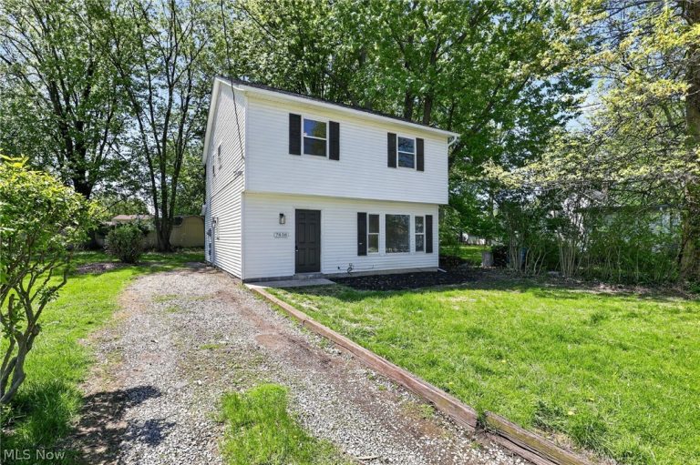 7838 Linden, Mentor on the Lake, OH - Photo 2