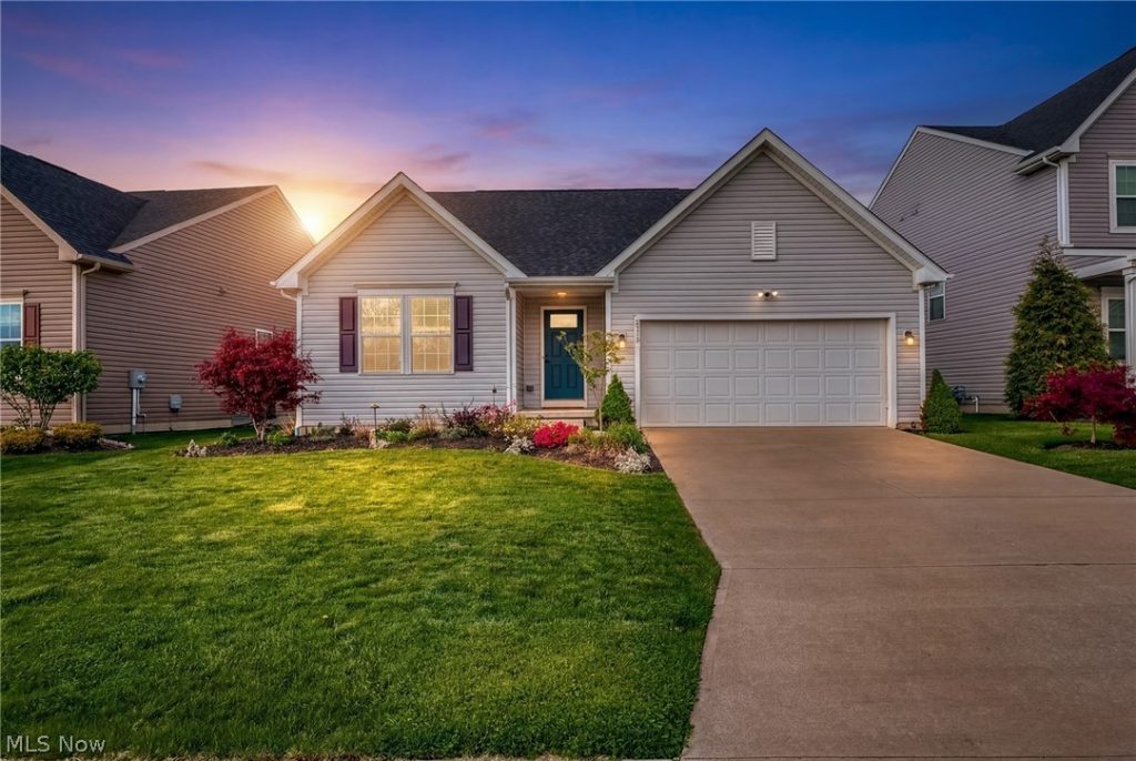 2135 Farroni Drive, Willoughby, OH