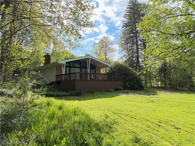 10633 Sherman Road, Chardon, OH - Photo 6