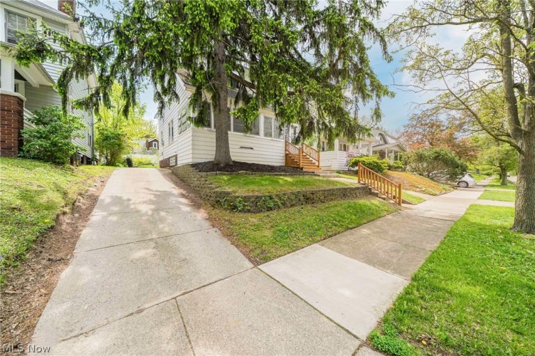 20180 Hillcrest Drive, Euclid, OH - Photo 3