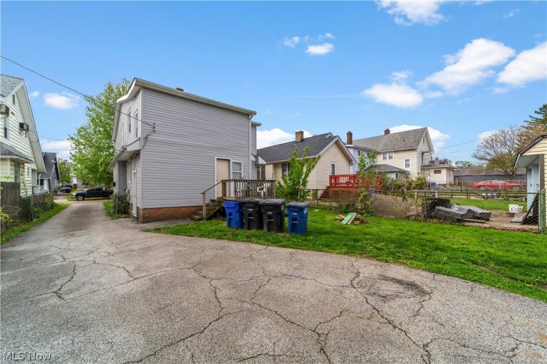 10816 Governor Avenue, Cleveland, OH - Photo 4