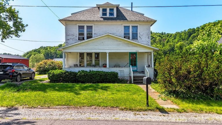 6886 State Route 821, Whipple, OH, 45788
