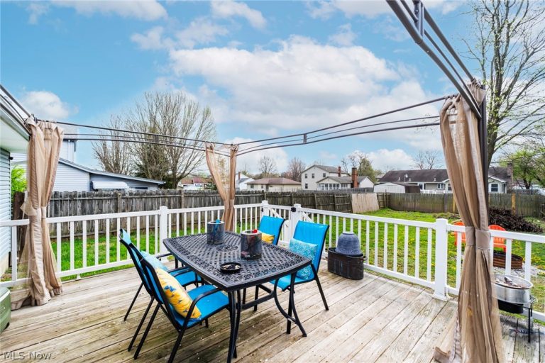 1267 Shields Road, Youngstown, OH - Photo 4