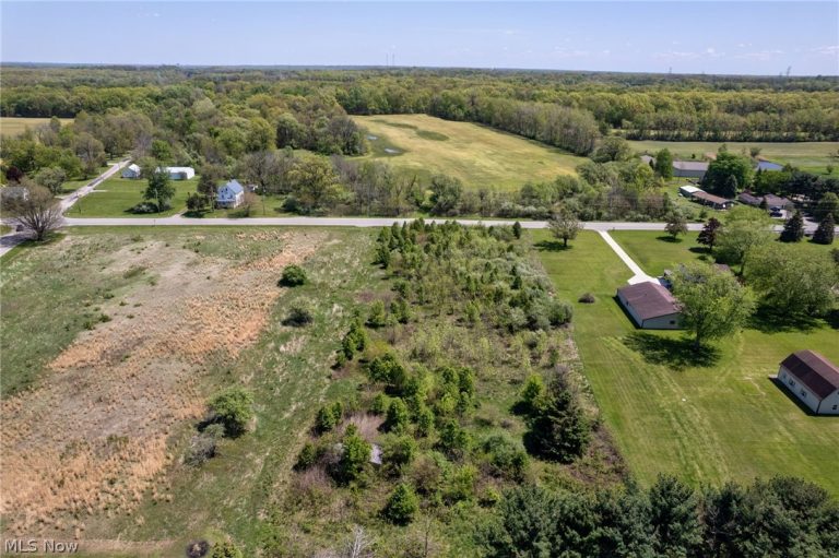 Baumhart Road, Vermilion, OH - Photo 3