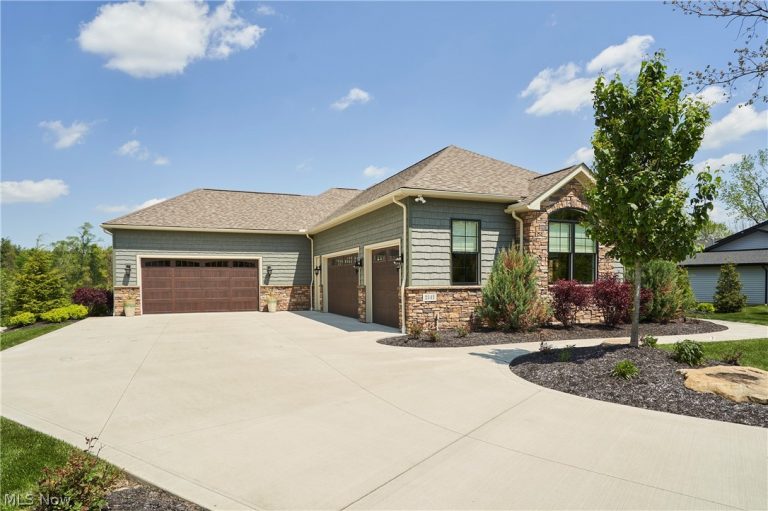 2141 Hayden Drive, Hinckley, OH - Photo 5