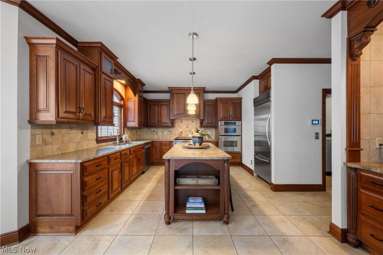 2515 Holgate Road, Akron, OH - Photo 4