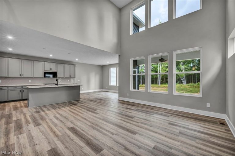 2087 Glenmont Drive, Brunswick, OH - Photo 4