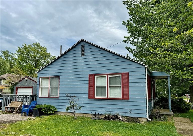 6359 Lake Rd West, Saybrook, OH - Photo 8