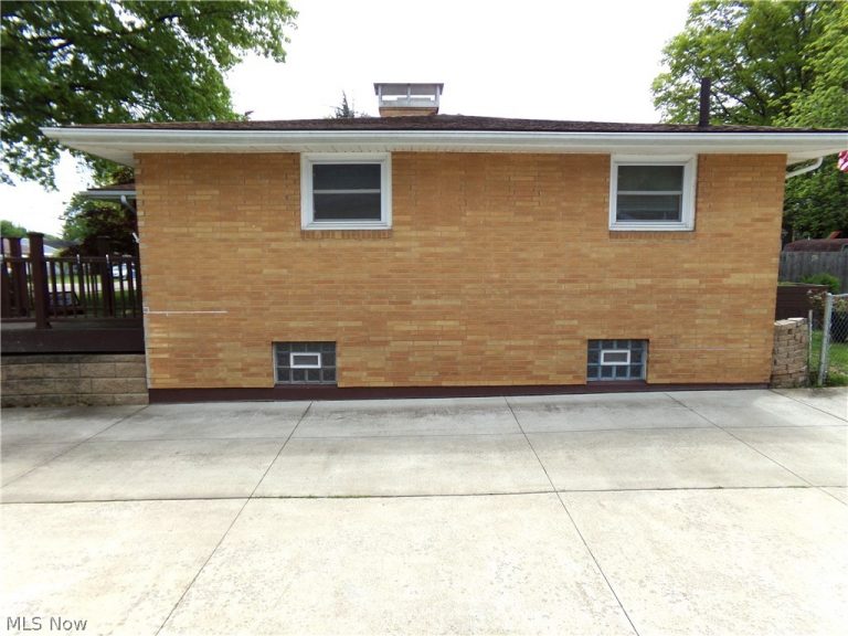 317 Wrexham Avenue, Massillon, OH - Photo 3