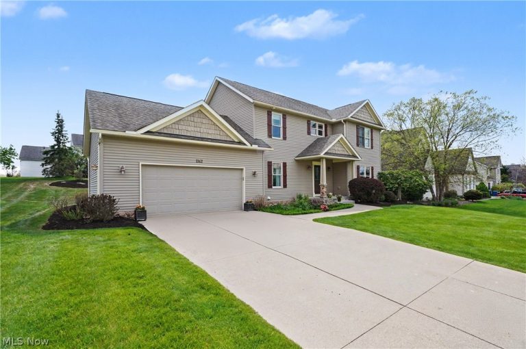 1162 Windward Lane, Kent, OH - Photo 2
