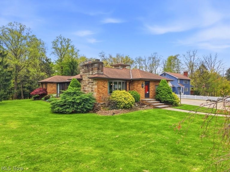 1463 Royalwood Road, Broadview Heights, OH - Photo 3