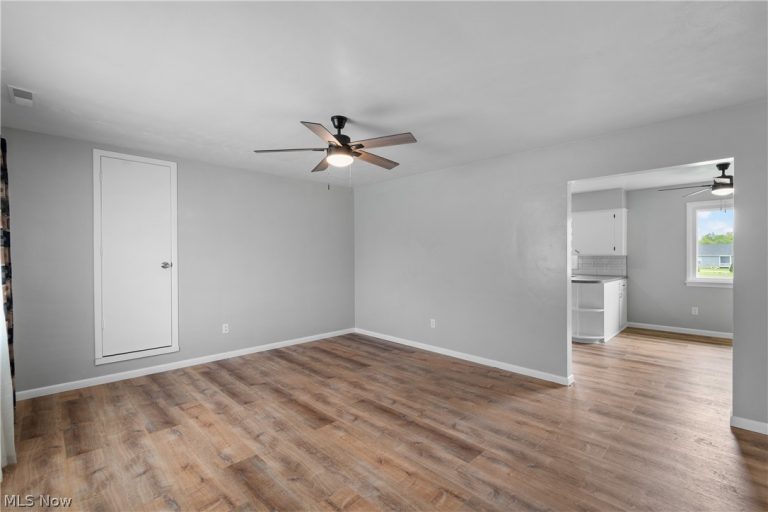 6974 Lutz Avenue Northwest, Massillon, OH - Photo 8