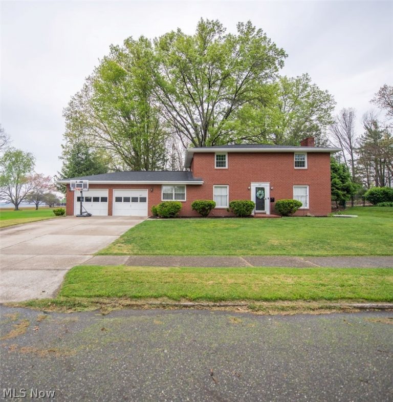 827 5th Street, Dover, OH, 44622