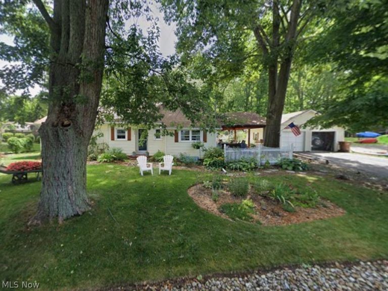 176 Rockridge Road, Chippewa Lake, OH - Photo 2