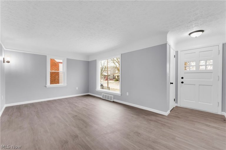 953 Whitby Road, Cleveland Heights, OH - Photo 3