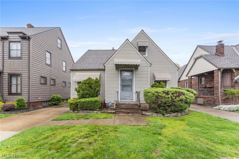145 190th Street, Euclid, OH - Photo 2