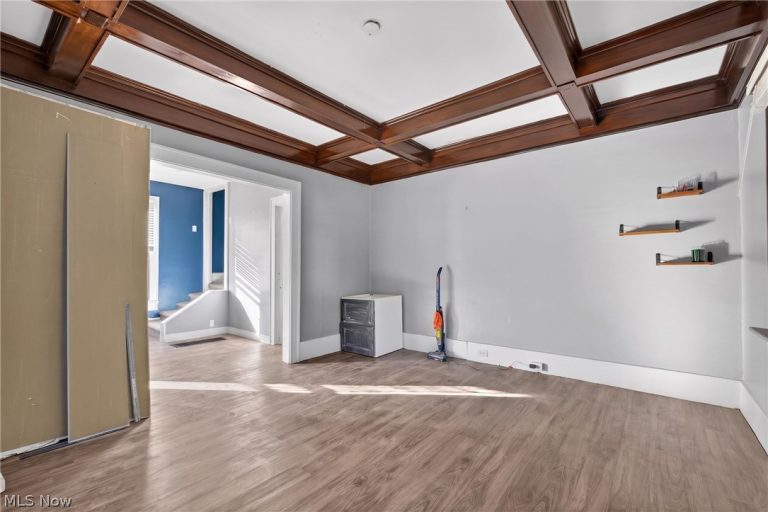 973 Exchange Street, Akron, OH - Photo 6