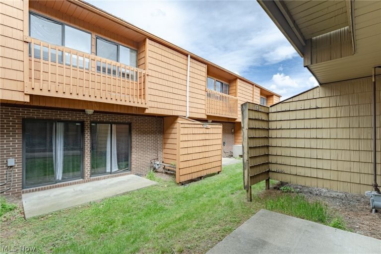691 Carroll Street, Akron, OH - Photo 3