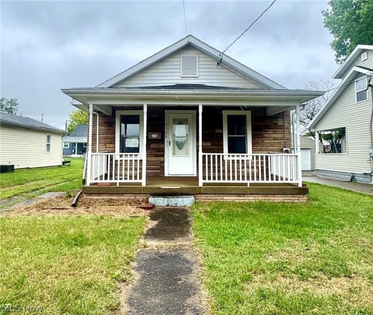 4300 7th Avenue, Vienna, WV, 26105