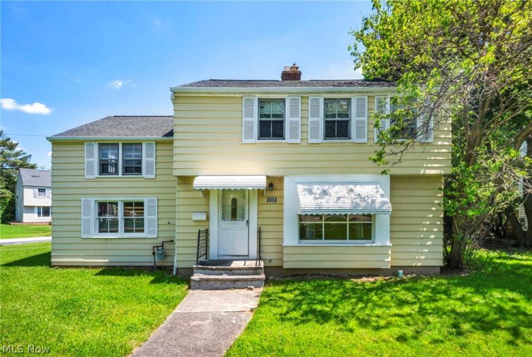 2313 Taylor Road, Cleveland Heights, OH, 44112