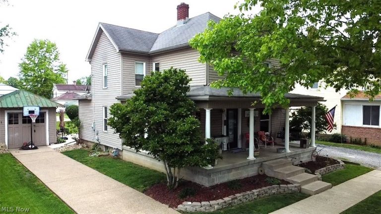 817 Walnut Street, Caldwell, OH - Photo 2
