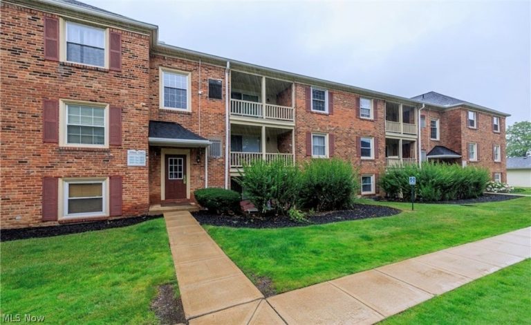 5810 Tiffany Court, Lyndhurst, OH, 44124