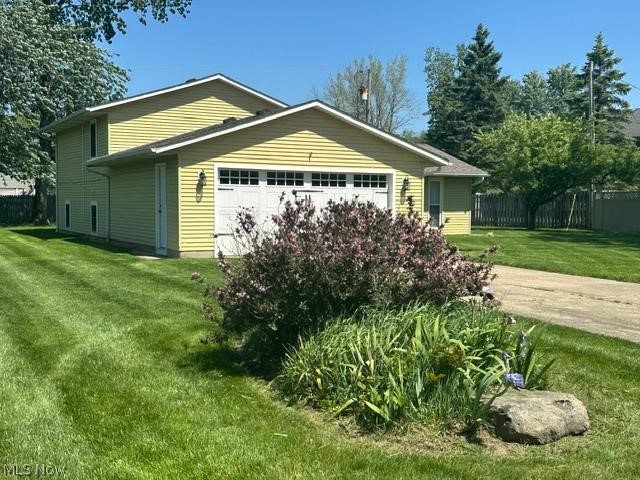 454 Oaknoll Drive, Amherst, OH - Photo 3