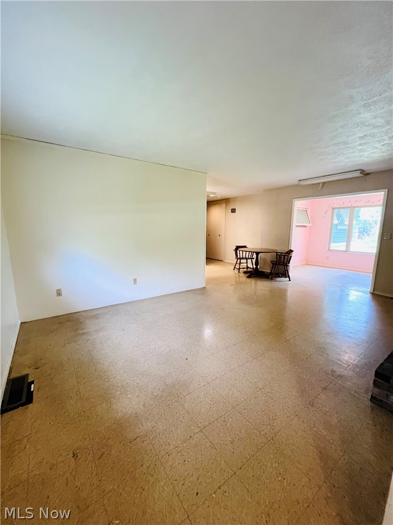 723 Trotter Lane, Berea, OH - Photo 4