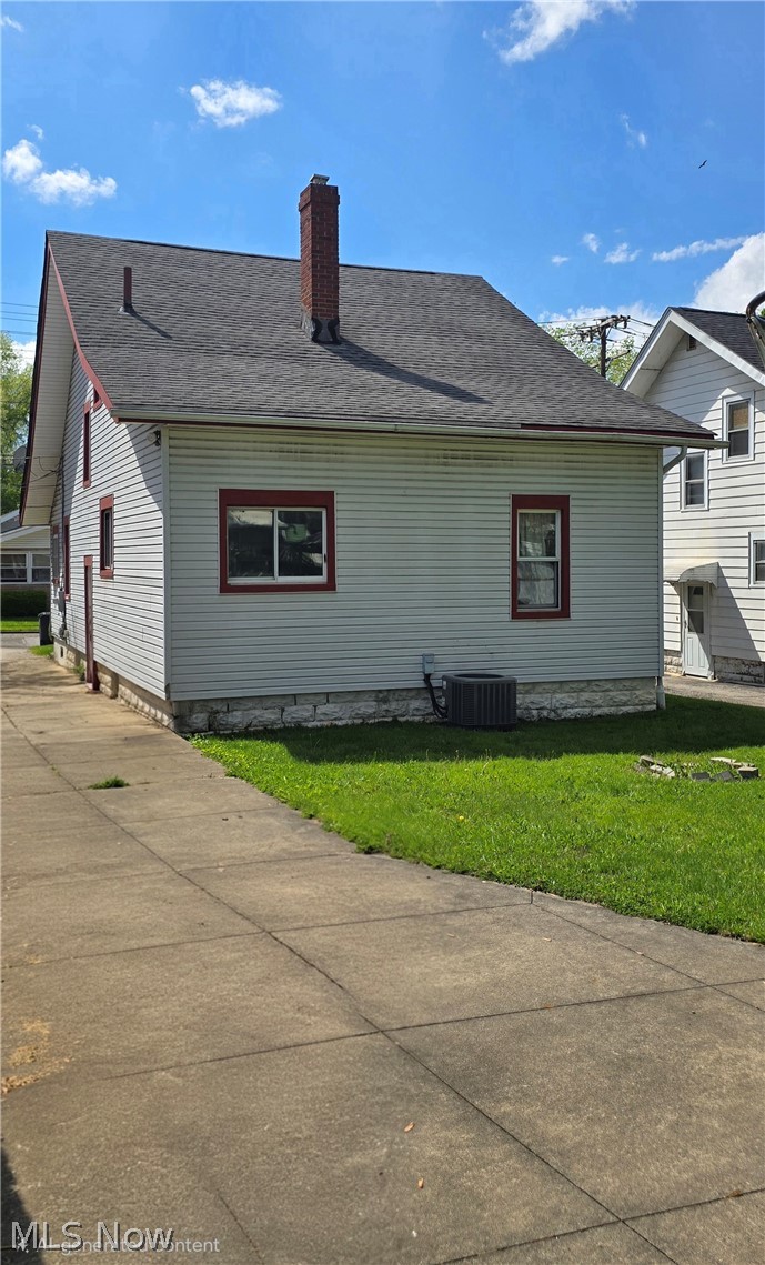 647 Columbia Avenue, Akron, OH - Photo 8