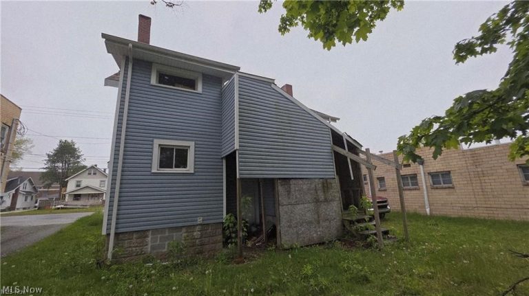 1934 Midlothian Boulevard, Youngstown, OH - Photo 5