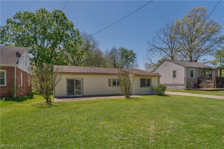 4365 Burkey Road, Austintown, OH - Photo 2