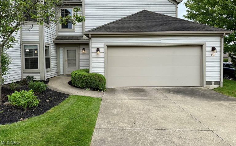 156 Spinnaker Drive, Columbiana, OH, 44408