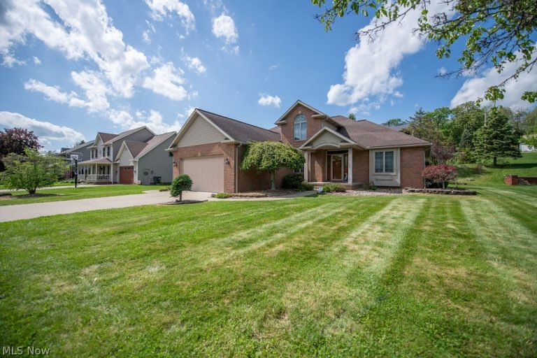 113 Howard Drive, Dover, OH - Photo 4