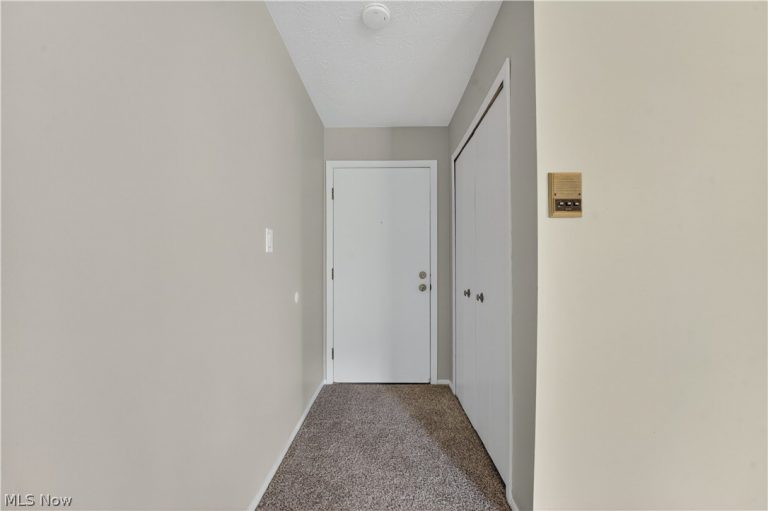 2930 Bay Drive #L7, Westlake, OH - Photo 4