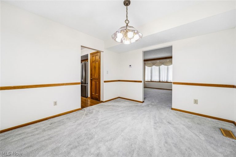 10108 Fair Road, Strongsville, OH - Photo 6