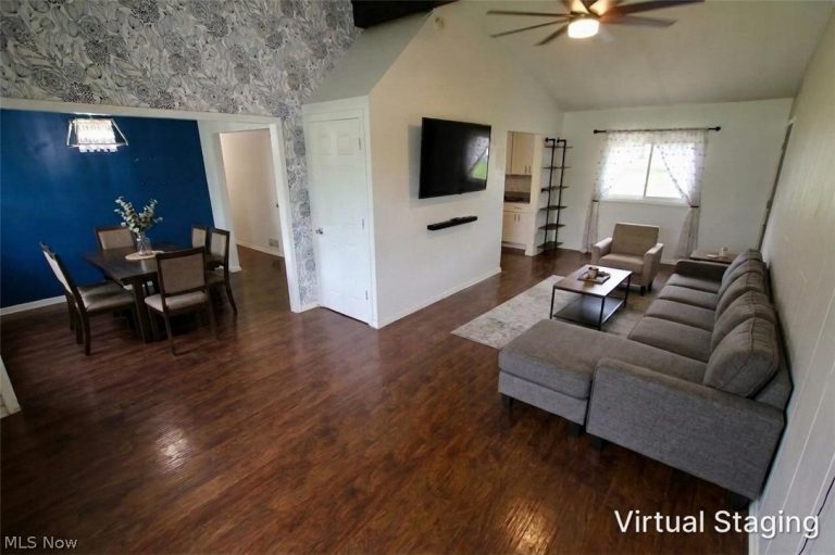 2042 Byron Drive, Brunswick, OH - Photo 4
