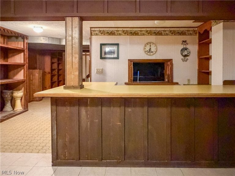 3516 Meadowbrook Drive, Lorain, OH - Photo 6