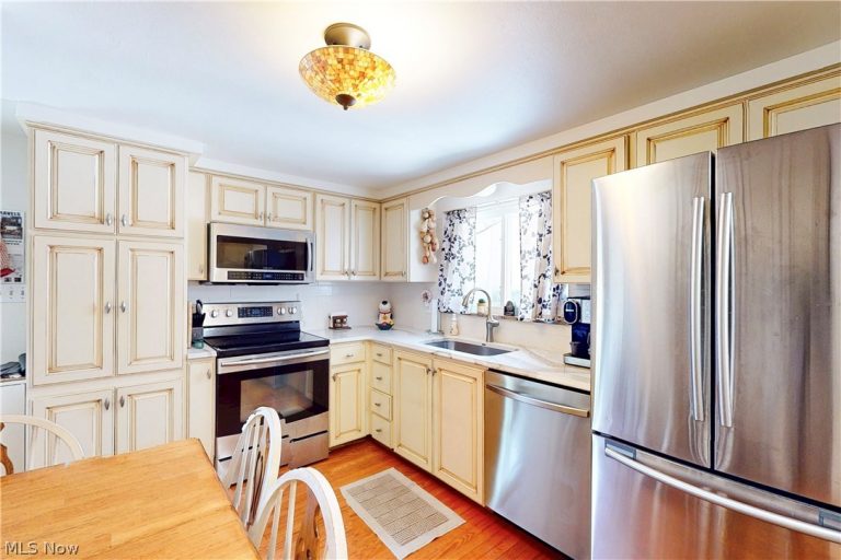 2711 Whitehaven Boulevard, Steubenville, OH - Photo 6