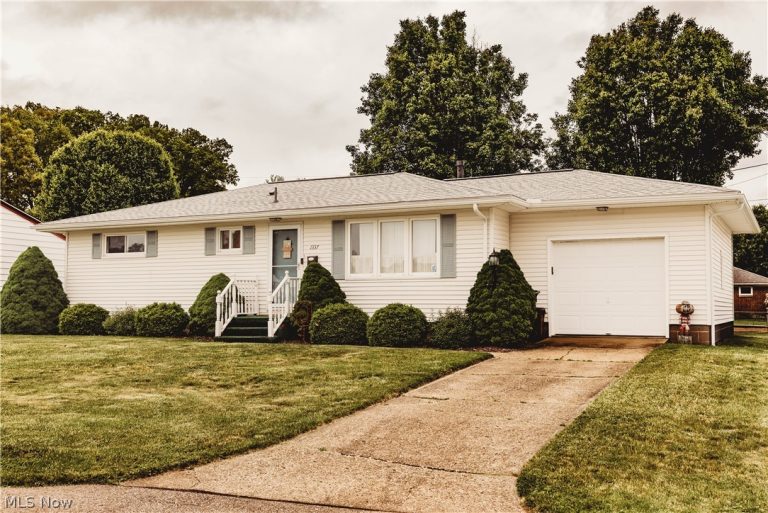 1337 Canoe Lane, Coshocton, OH - Photo 2