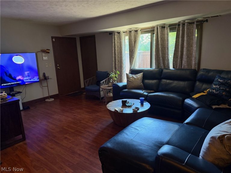 3249 Mayfield Road #13, Cleveland Heights, OH - Photo 2