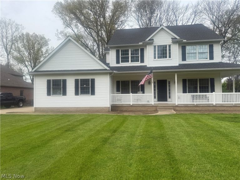 1467 Summer Wood Lane, Uniontown, OH - Photo 2
