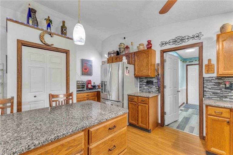 4089 Westlake Road, Cortland, OH - Photo 5