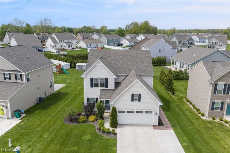 1713 Muirfield Lane, Painesville Twp, OH - Photo 2