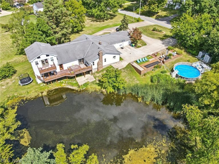 7734 Morley Road, Mentor, OH - Photo 2