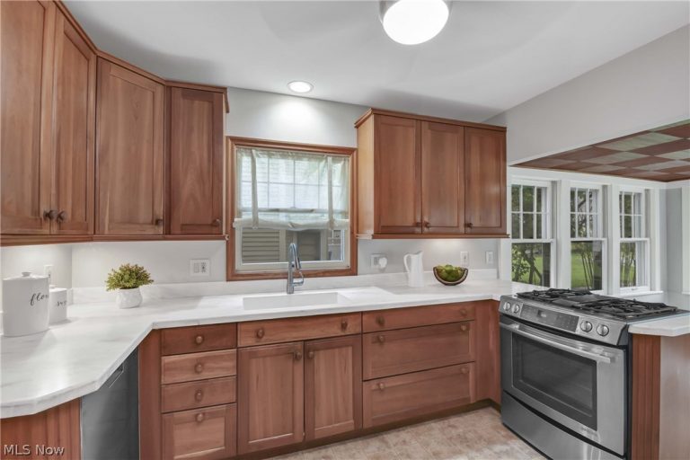 1300 West Boulevard, Cleveland, OH - Photo 3