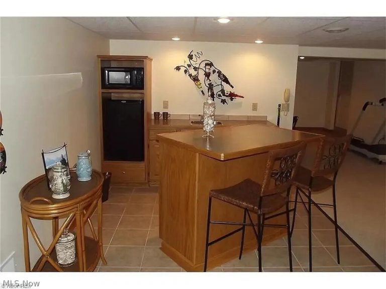 1120 Milton Street, Alliance, OH - Photo 2