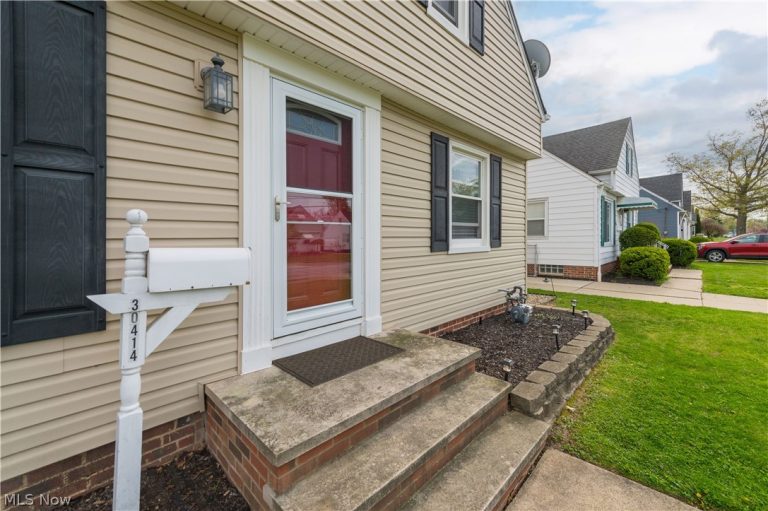 30414 Mildred Drive, Willowick, OH - Photo 4
