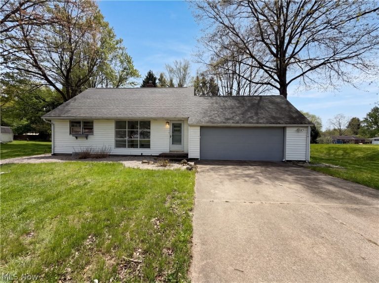 1064 Munroe Falls Kent Road, Kent, OH, 44240
