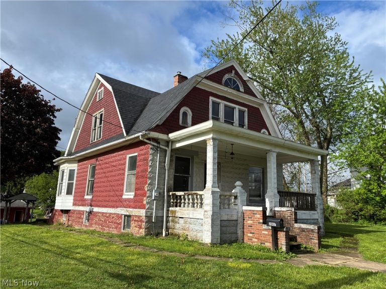 2007 Lincoln Way, Massillon, OH, 44647
